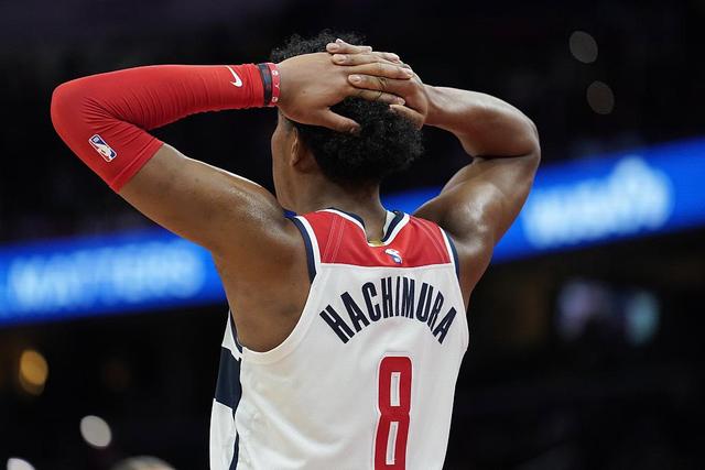 绿军大胜独行侠10连胜 哈利0分步行者惨负鹈鹕