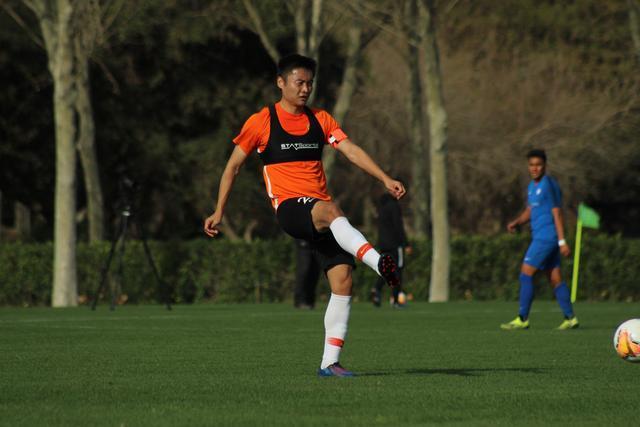 费尔德三双北控力克山西4连胜 江苏大胜同曦